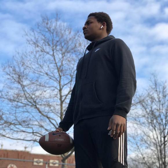 Meet your Posher, Levar - Picture 1 of 1